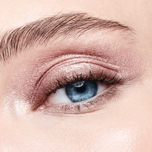 سایه چشم مایع متالیک با رنگدانه بالا و ماندگاری 8 ساعته دوان اویفلیم 5 میل 45362